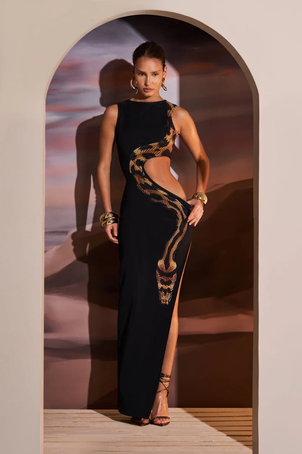 Yetta Yılan Baskılı Cut-Out Maxi Elbise
