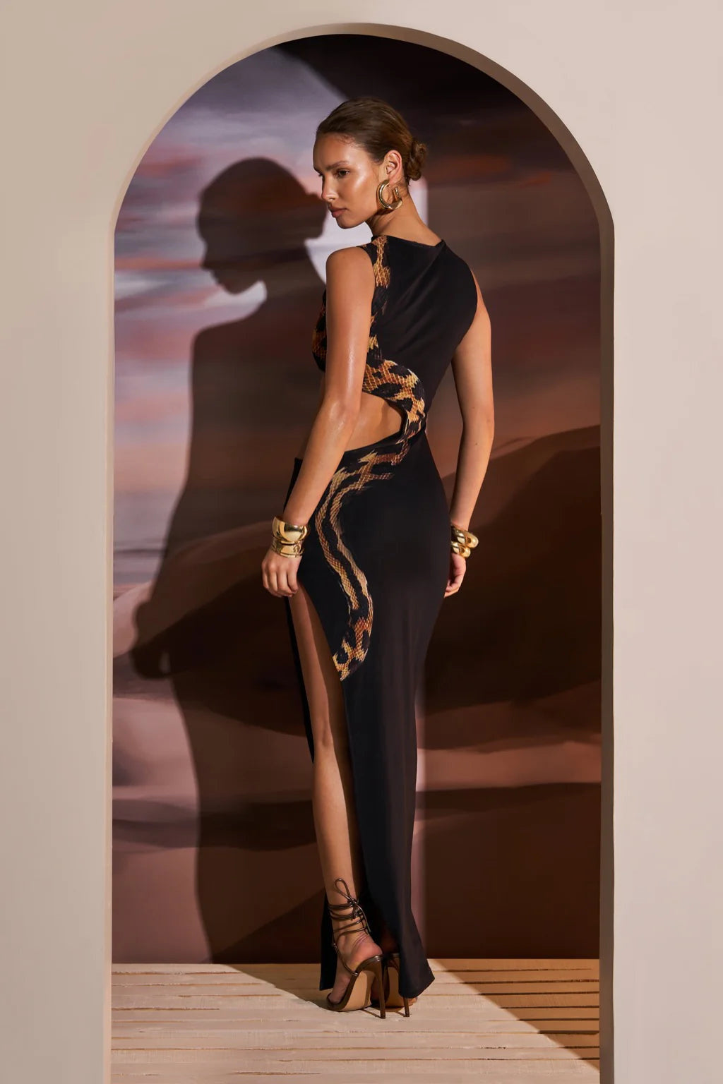 Yetta Yılan Baskılı Cut-Out Maxi Elbise