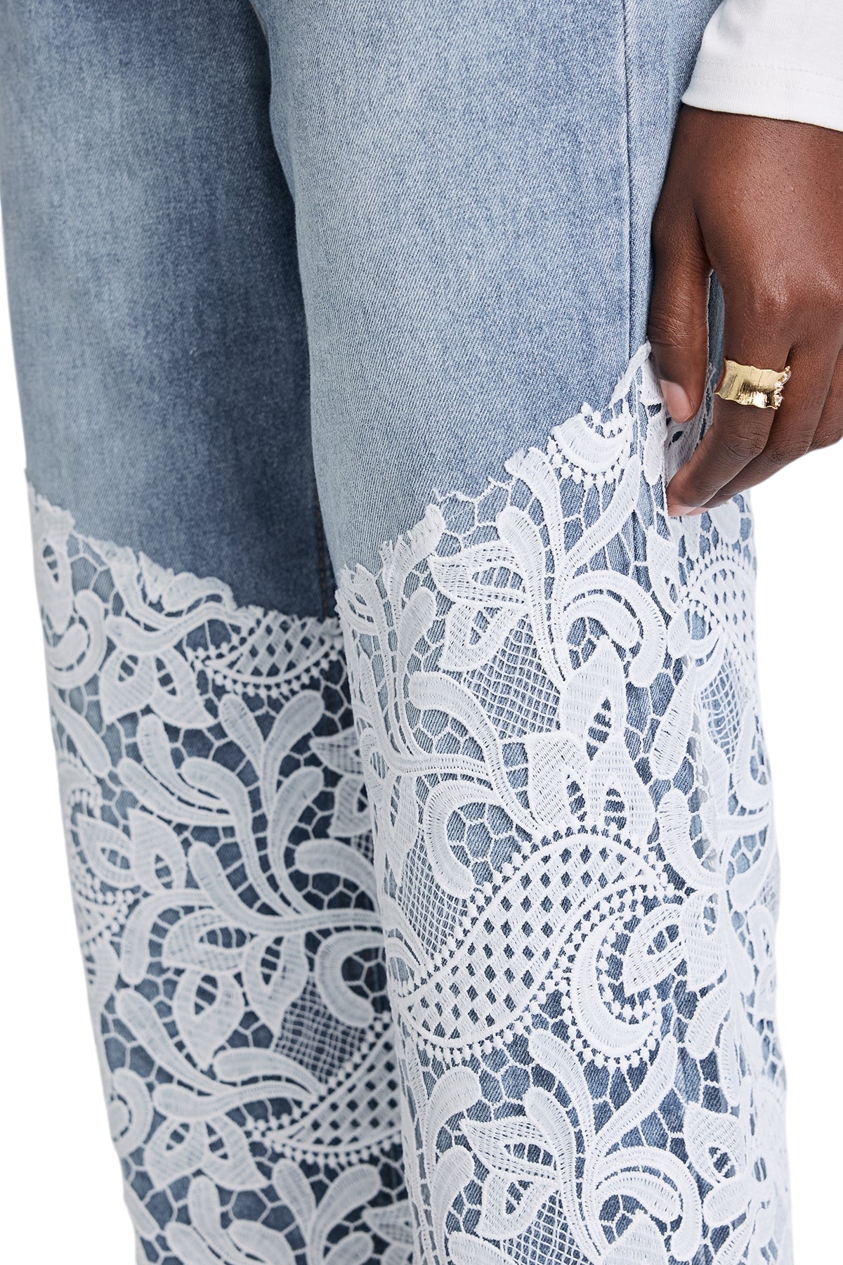 Dantel Detaylı Jean Pantalon