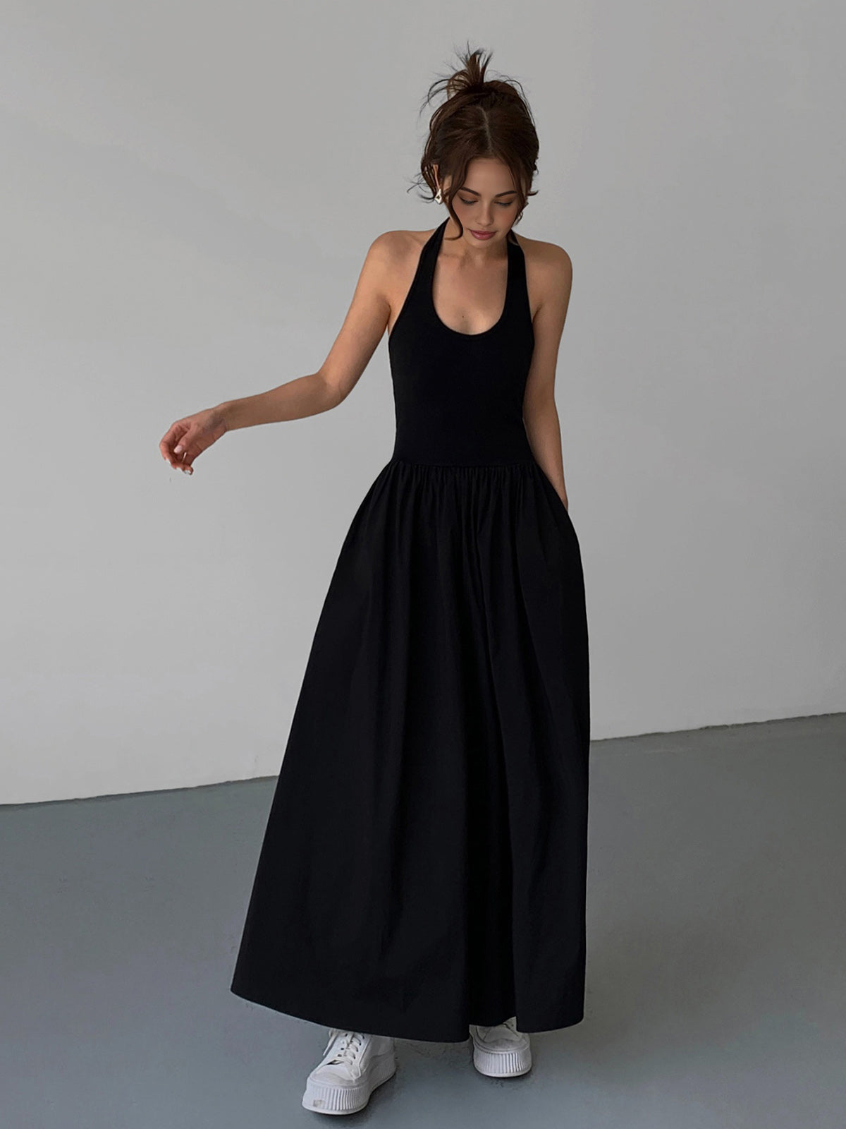 Minimalist Halter Elbise
