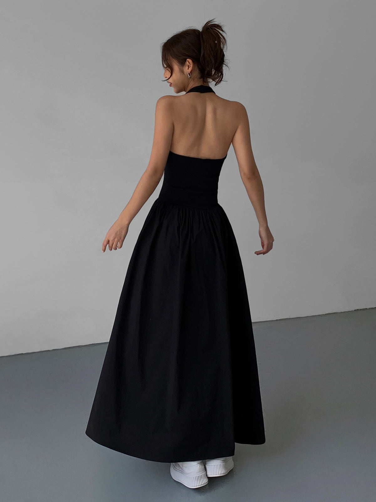 Minimalist Halter Elbise