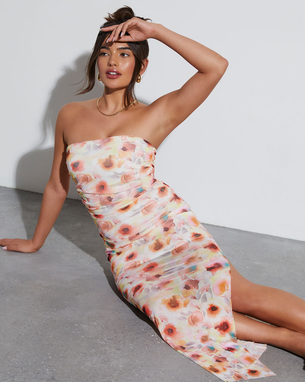 Bahar Pikniği Straplez Bodycon Midi Elbise