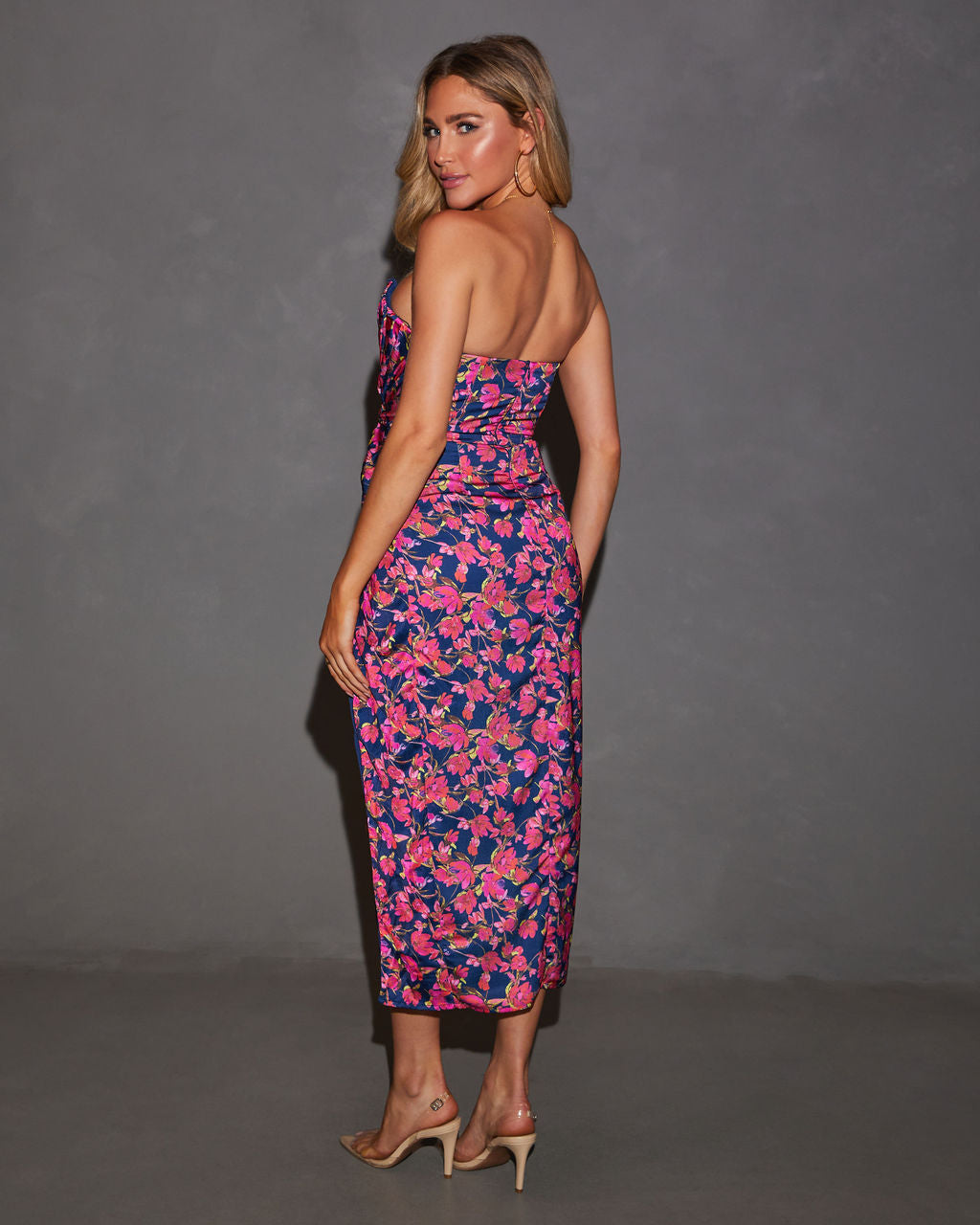 Lovestruck Saten Straplez Çiçekli Midi Elbise