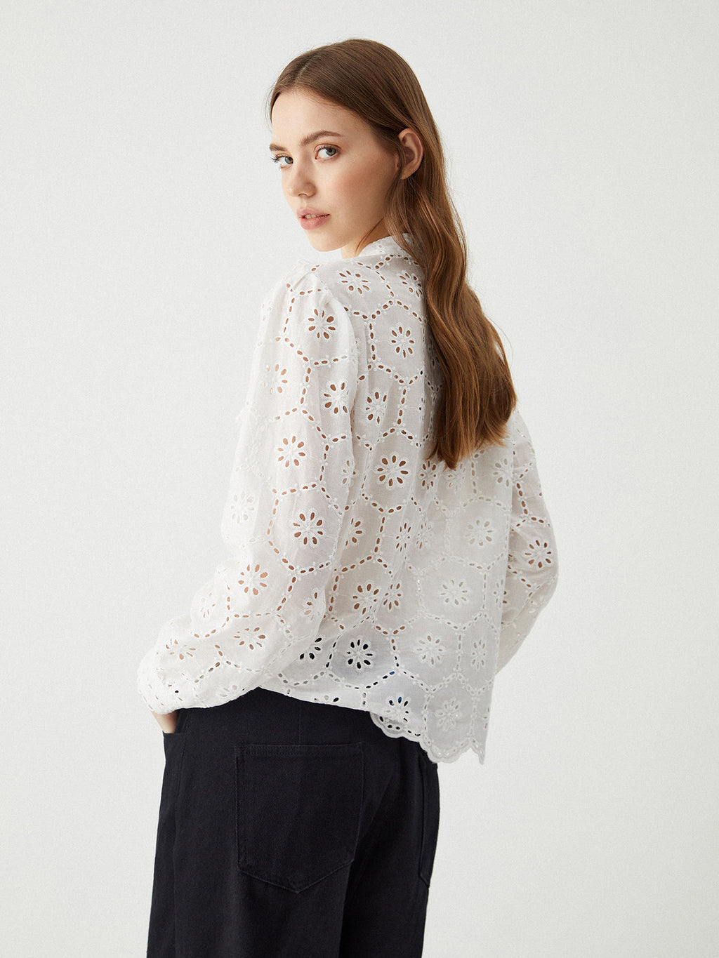Lace Blossom Nakışlı Gömlek