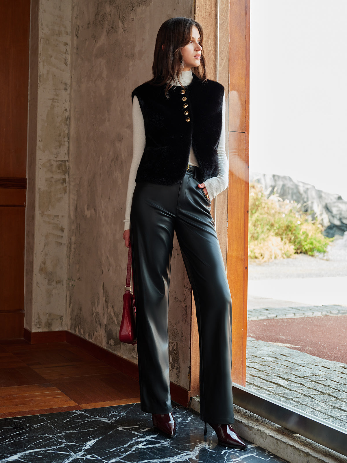 Velvet Elegance Yelek