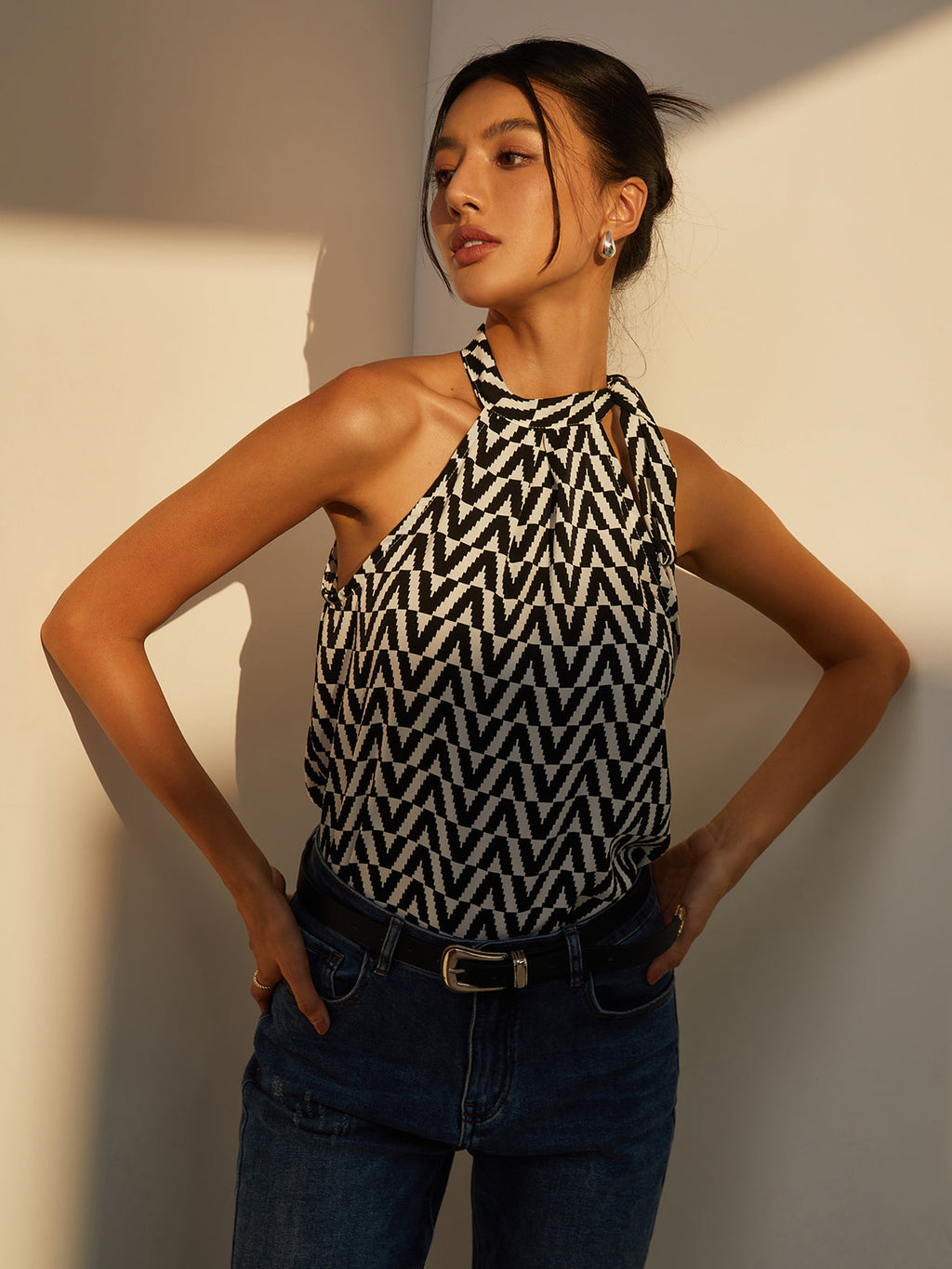 Zigzag Halter Yaka Bluz