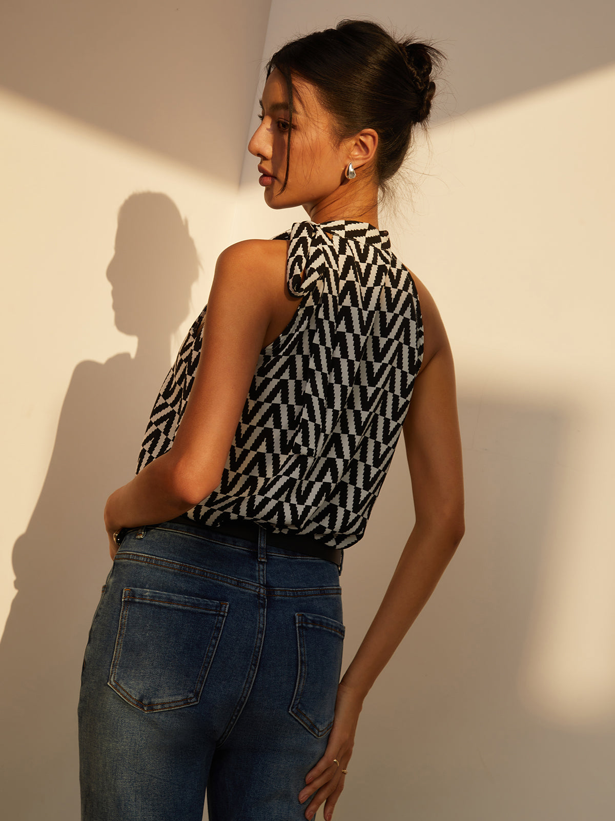 Zigzag Halter Yaka Bluz