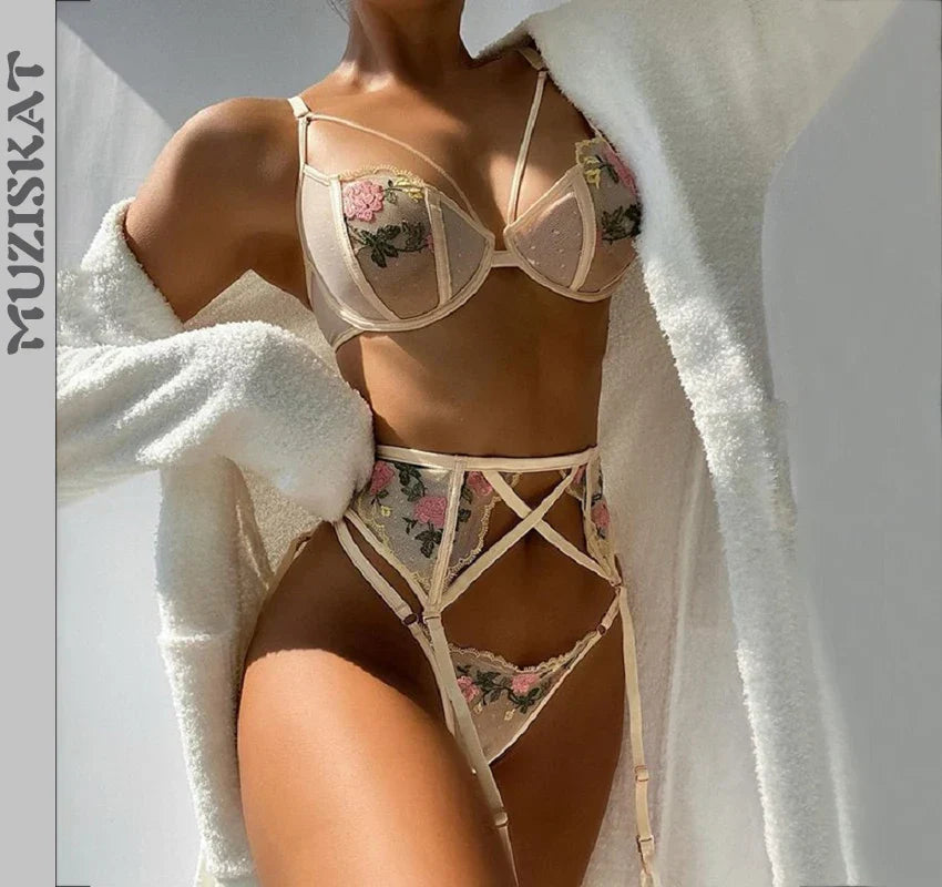 Floral Jartiyer Takımı